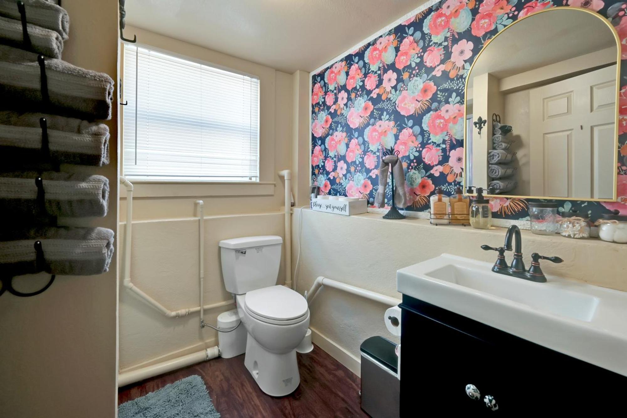 Spacious Downtown Jackson Retreat- Historic Hangout Экстерьер фото